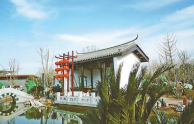 兩座石鼓氣流青青草下载安装分列兩旁