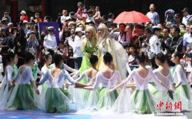 各種動漫表氣流青青草下载安装演現場上演